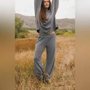 Things Between Striped Lounge Set S/M Coco McCall Shop Influencer Favorite